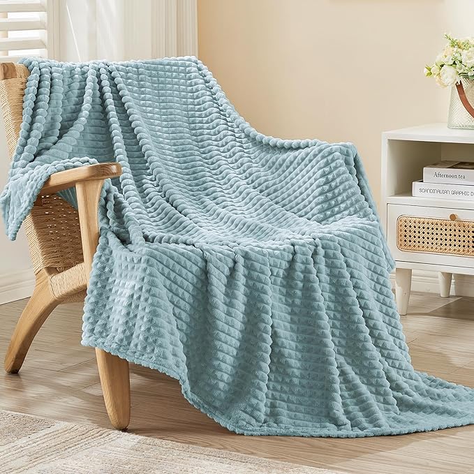 EMME Fleece Throw Blanket Luxury Flannel for Couch Bed Sofa Chairl, Soft, Plush, Warm and Cozy Blanket with Geometric Grid Design (Teal, 50'' x 60'')