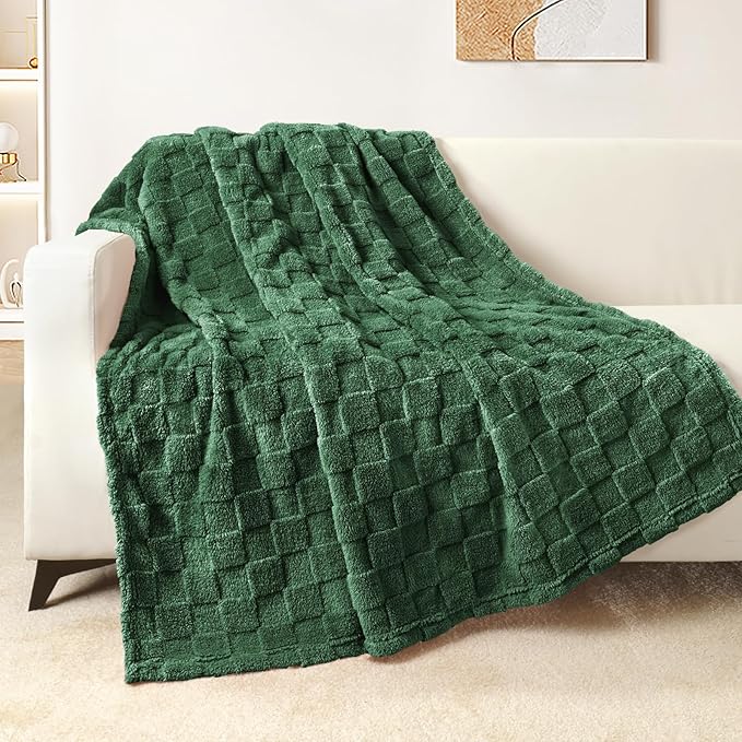 Exclusivo Mezcla Fleece Throw Blanket for Couch,Super Soft and Warm Lightweight Checkered Pattern Blankets for All Seasons, 50x60 Inches, Forest Green