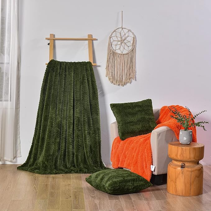YUSOKI Luxury Faux Fur Blanket for Queen Size Bed 2 Layers,7.3lb,All Ages,Home Decoration Without Pillows (Olive Green,90"x90")