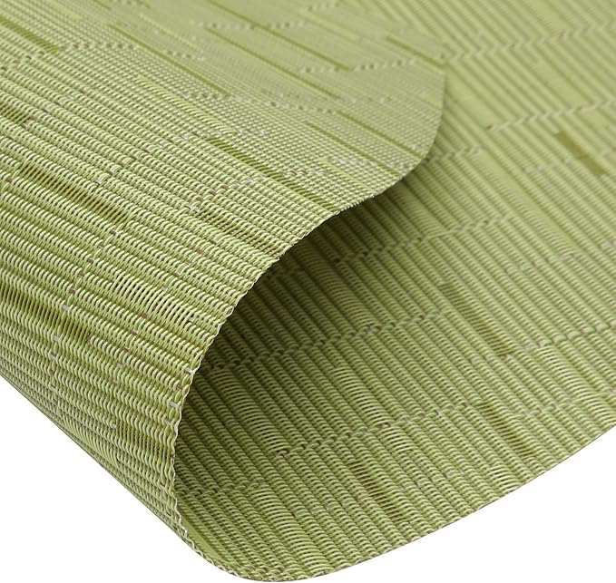 SHACOS Large Size Wedge Shape Placemats with Centerpiece Round Mat Set of 5 Round Table Place Mats Washable Dining Table Placemats Reversible, Green