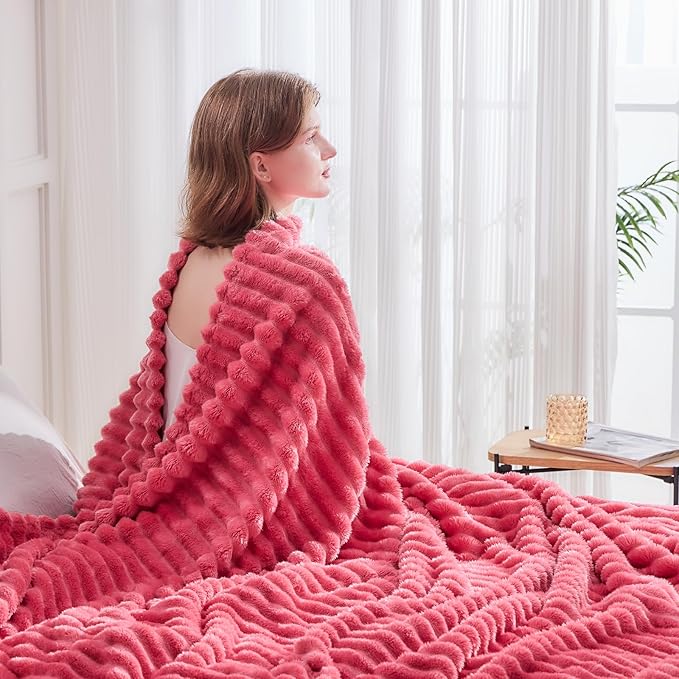 NEWCOSPLAY Super Soft Twin Blanket Coral Pink Premium Silky Flannel Fleece 3D Ribbed Jacquard Lightweight Bed Blanket All Season Use (Coral Pink Ribbed, Twin(60"x80"))