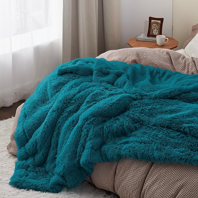 Bedsure Fluffy Turquoise Teal Blankets Queen Size for Bed, Thick Sherpa Faux Fur Fleece Fuzzy Plush Winter Warm Soft Full Queen Blankets, Bedroom Decor Teal Gifts Cozy Gifts for Women Men, 90x90