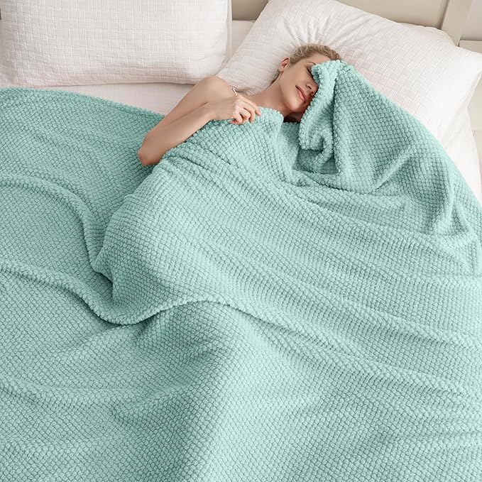 Sage Green 300GSM Fleece Throw Blanket for Couch Sofa Bed, 50x70 Soft Cozy Flannel Blankets, Lightweight Fuzzy Fluffy Throws for Women