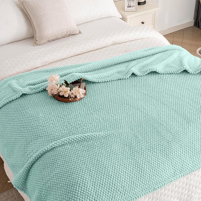 Sage Green 300GSM Fleece Throw Blanket for Couch Sofa Bed, 50x70 Soft Cozy Flannel Blankets, Lightweight Fuzzy Fluffy Throws for Women