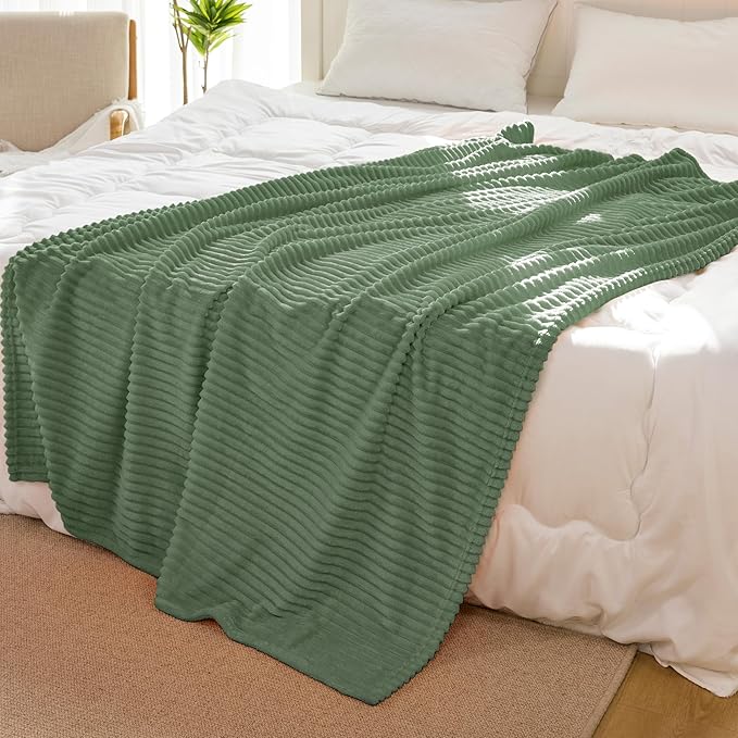 Vessia Flannel Fleece Throw Blanket for Couch,Sofa,Bed, 300GSM Microfiber Sage Green Striped Chair Blanket for Adults and Kids, Super Soft Warm Cozy Lightweight Ribbed Throw for All-Season
