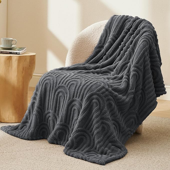 Bedsure Grey Throw Blanket for Couch - Super Soft & Cozy Summer Blankets for Women, Fluffy Fleece Throw for Girls, for Women Men, Ideal for Room, Home & Bedroom Decor, 50x60 Inches