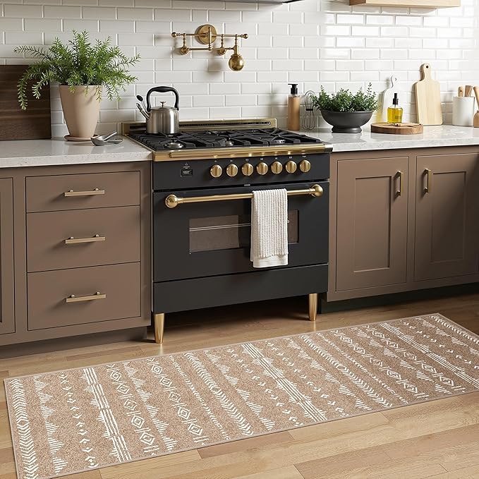 2'6''x8' Runner Rug for Entryway Indoor, Boho Kitchen Runner Rug Non Slip Washable Runner Rugs with Rubber Backing Soft Carpet Runner for Kitchen Laundry Bedroom, Coffee