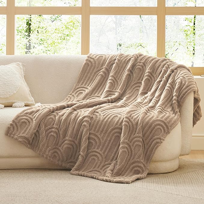 Bedsure Brown Throw Blanket for Women - Super Soft & Cozy, Fleece Blankets for Girls, Ideal for Couch & Bed, 50x70 Inches
