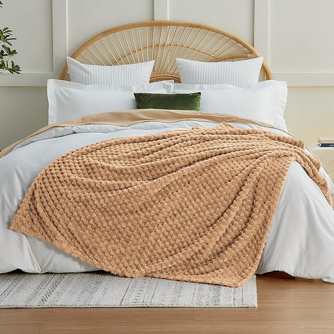 EXQ Home King Size Blanket for Bed or Couch - 3D Imitation Turtle Shell Jacquard Decorative Fleece Blankets - Cozy Soft Lightweight Fuzzy Flannel Blanket Suitable for All Seasons(90"×108",Camel)