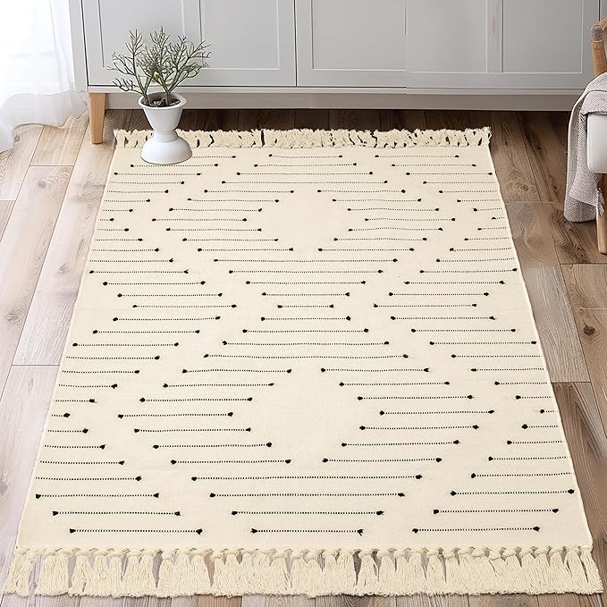Tritard Boho Washable Area Rug 4x6 - Woven Cotton Entryway Bedroom Lightweight Throw Rugs with Tassels Farmhouse Aztec Low Pile Thin Carpet for Kitchen, Bathroom, Entrance, Living Room, Beige Cream