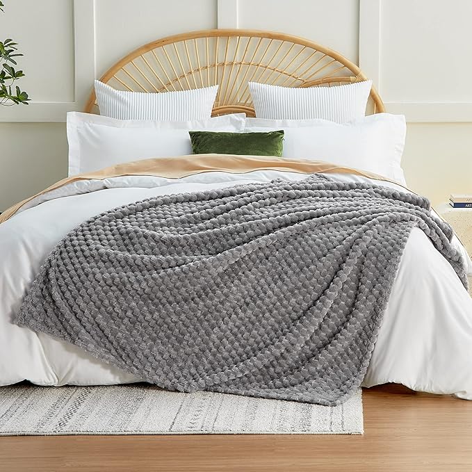 EXQ Home Fleece Throw Blanket for Couch or Bed - 3D Imitation Turtle Shell Jacquard Decorative Blankets - Cozy Soft Lightweight Fuzzy Flannel Blanket Suitable for All Seasons(50"×60",Light Grey)