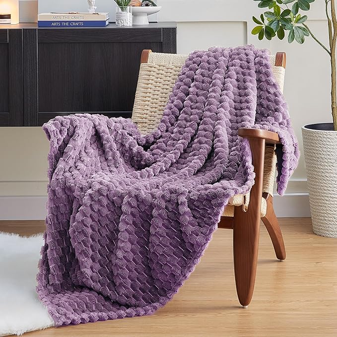 EXQ Home Fleece Throw Blanket for Couch or Bed - 3D Imitation Turtle Shell Jacquard Decorative Blankets - Cozy Soft Lightweight Fuzzy Flannel Blanket Suitable for All Seasons(50"×60",Light Purple)