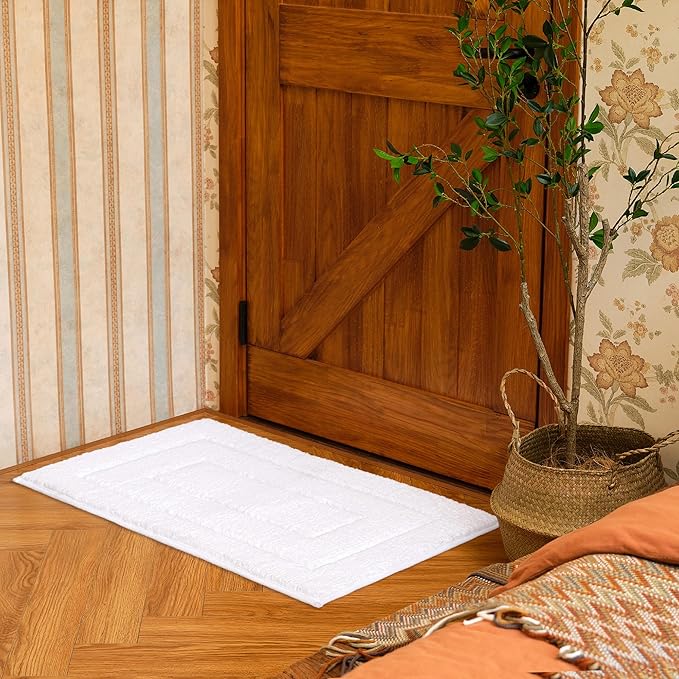 GRANNY SAYS White Bathroom Rug Mat, Bath Mats for Bathroom Non-Slip, 24" x 36", Super Soft and Water Absorbent, Microfiber Bath Rugs, Machine Wash Dry, Large Bath Rugs for Floor