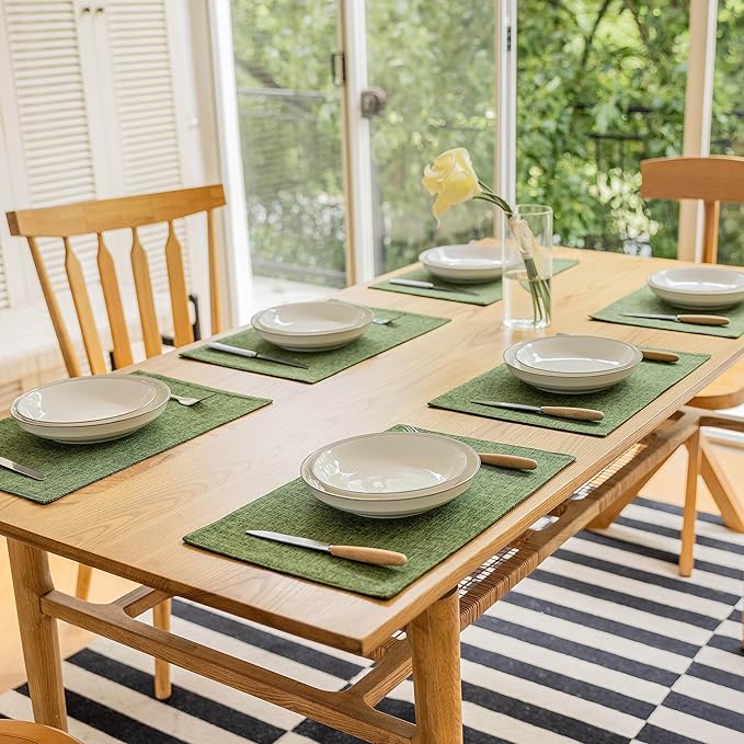 Demetex Cloth Placemats Green Set of 4 Vintage Textured Linen Place Mats Heat Resistant Plate Placemat for Kitchen Dinning Table, Green