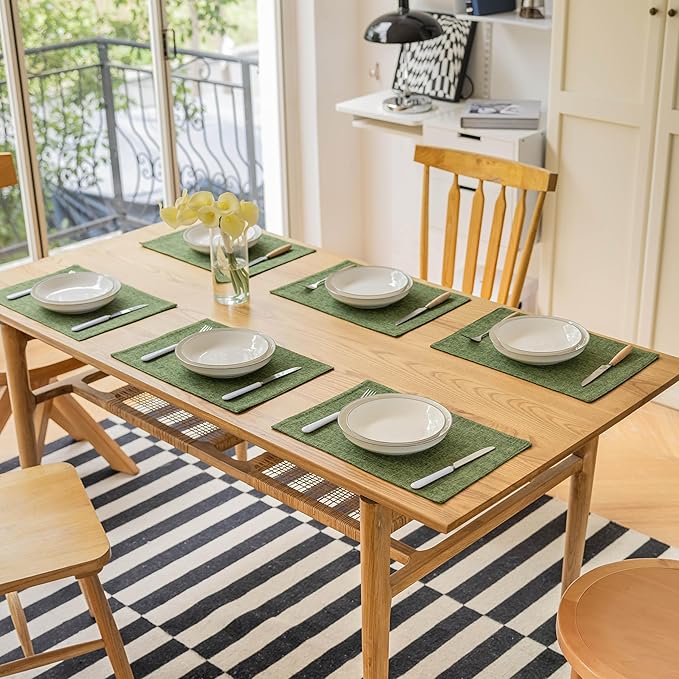 Demetex Green Placemats Set of 6 Vintage Cloth Textured Place Mats Stain Resistant for Holiday Barbecue and Dinning Table, Green