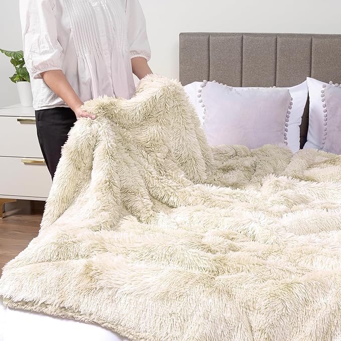 PAVILIA Cream Beige Fluffy Bed Blanket, Queen Size, Fuzzy Blanket for Women Men, Furry Plush Warm Large Blanket for Couch Sofa, Super Soft Thick Faux Fur Sherpa Blanket, 90x90