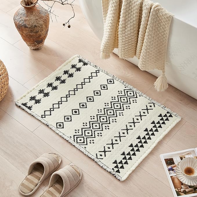 Douceur Boho Bath mat for Bathroom Floor Non Slip, Acrylic Blend Cute Bath Rugs with Tassels, Black and Cream White Tribal Ethnic Pattern Farmhouse Bathroom Rugs, 24" x 36"