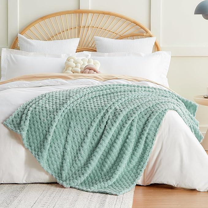 EXQ Home Fleece Blanket Twin Size for Couch or Bed - 3D Imitation Turtle Shell Jacquard Decorative Blankets - Cozy Soft Lightweight Fuzzy Flannel Blanket Suitable for All Seasons(60"×80",Cyan-Blue)