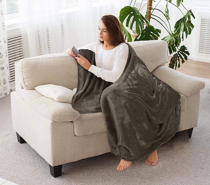 Utopia Bedding Fleece Blanket Throw Size Brown 300GSM Luxury Anti-Static Fuzzy Soft Microfiber Blanket for Couch, Sofa and Bed (60x50 Inch)