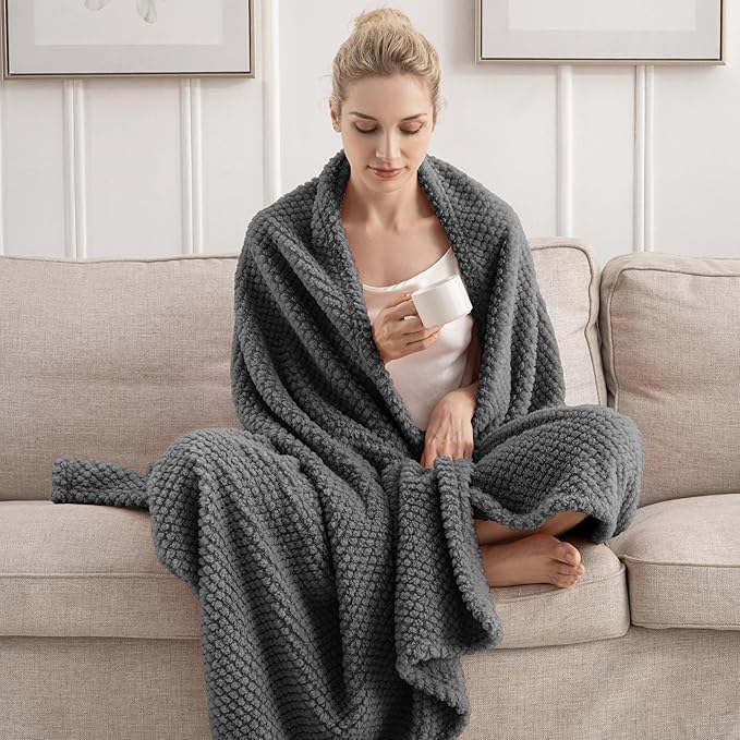 Dark Grey 300GSM Super Soft Large Queen Blanket for Couch Sofa Bed Cozy Blankets for Women Girls Cute Fleece Fluffy Blanket for Aesthetic Home Decor 90x90