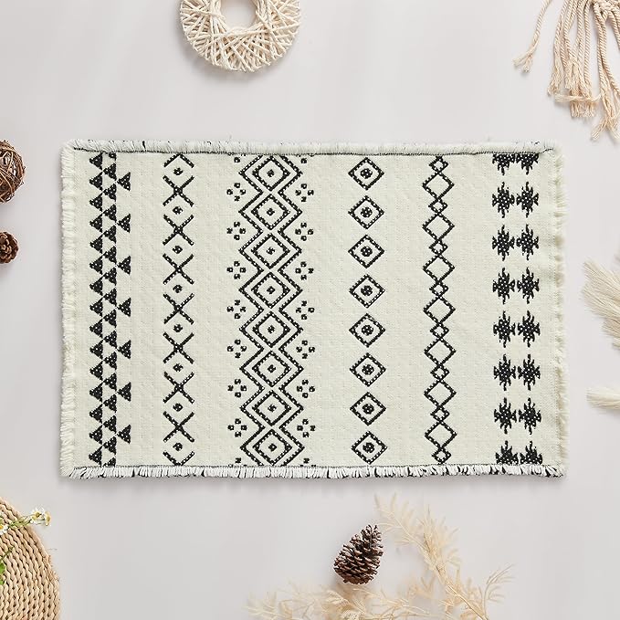 Douceur Boho Bath mat for Bathroom Floor Non Slip, Acrylic Blend Cute Bath Rugs with Tassels, Black and Cream White Tribal Ethnic Pattern Farmhouse Bathroom Rugs, 24" x 36"