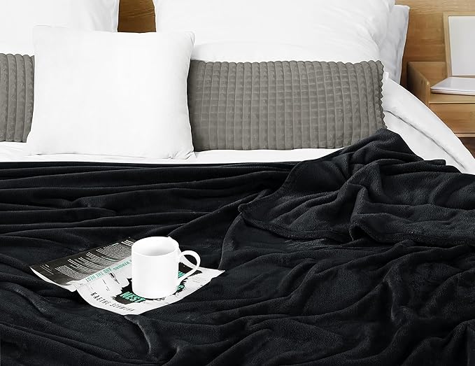 Utopia Bedding Black Fleece Blanket Full Size Lightweight Fuzzy Soft Anti-Static Microfiber Bed Blanket (90x84 Inch)