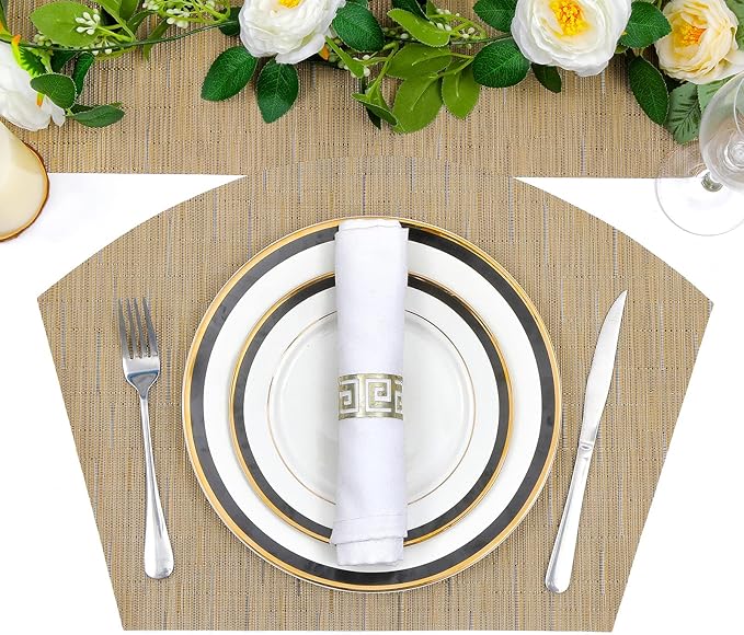 SHACOS Large Size Wedge Placemats with Centerpiece Mat Set of 5, PVC Woven Vinyl Placemats for Round Table Washable Indoor Outdoor Table Mats Reversible Durable, Tan