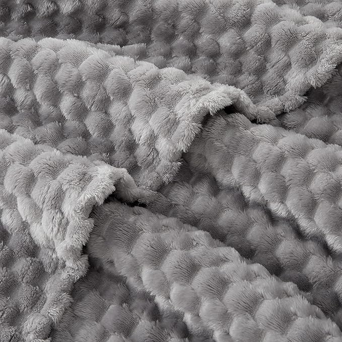 EXQ Home King Size Blanket for Bed or Couch - 3D Imitation Turtle Shell Jacquard Decorative Fleece Blankets - Cozy Soft Lightweight Fuzzy Flannel Blanket Suitable for All Seasons(90"×108",Light Grey)