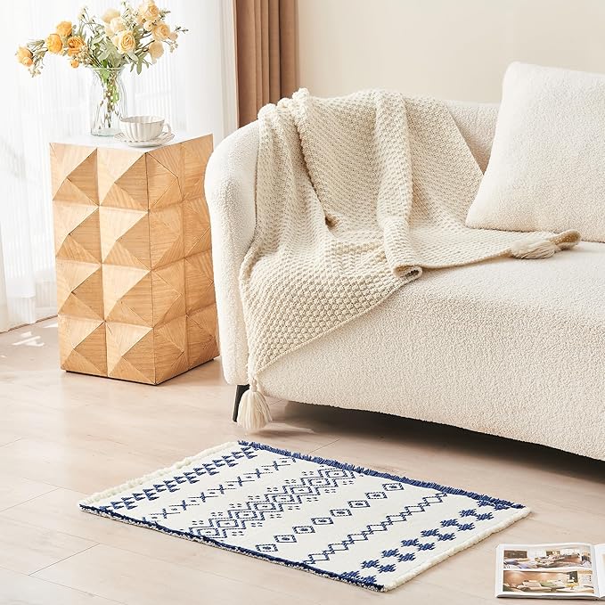 Douceur Boho Bath mat for Bathroom Floor Non Slip, Acrylic Blend Cute Bath Rugs with Tassels, Blue and White Tribal Ethnic Pattern Farmhouse Bathroom Rugs, 24" x 36"