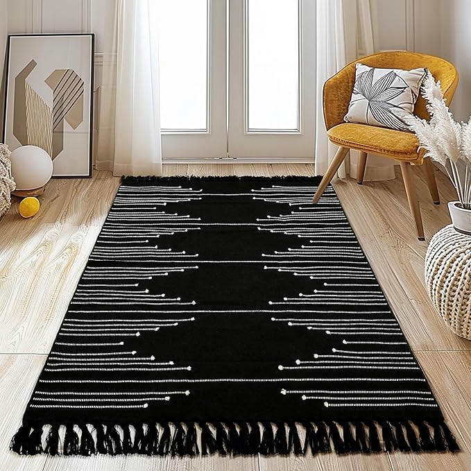 Tritard Boho Area Rug 3x5 - Lightweight Woven Entryway Rugs with Tassels Farmhouse Aztec Bedroom Thin Throw Rugs Washable Indoor Cotton Low Pile Carpet for Kitchen, Bathroom, Playroom, Black White