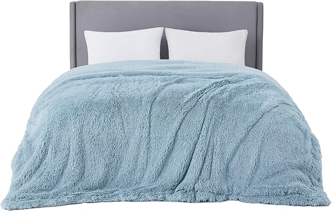 Bedsure Fluffy Light Blue Blankets Queen Size for Bed, Thick Sherpa Faux Fur Fleece Fuzzy Plush Winter Warm Soft Full Queen Blankets, Bedroom Decor Blue Gifts Cozy Gifts for Women Men, 90x90