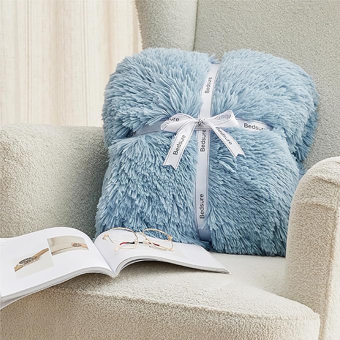 Bedsure Fluffy Light Blue Blankets Queen Size for Bed, Thick Sherpa Faux Fur Fleece Fuzzy Plush Winter Warm Soft Full Queen Blankets, Bedroom Decor Blue Gifts Cozy Gifts for Women Men, 90x90