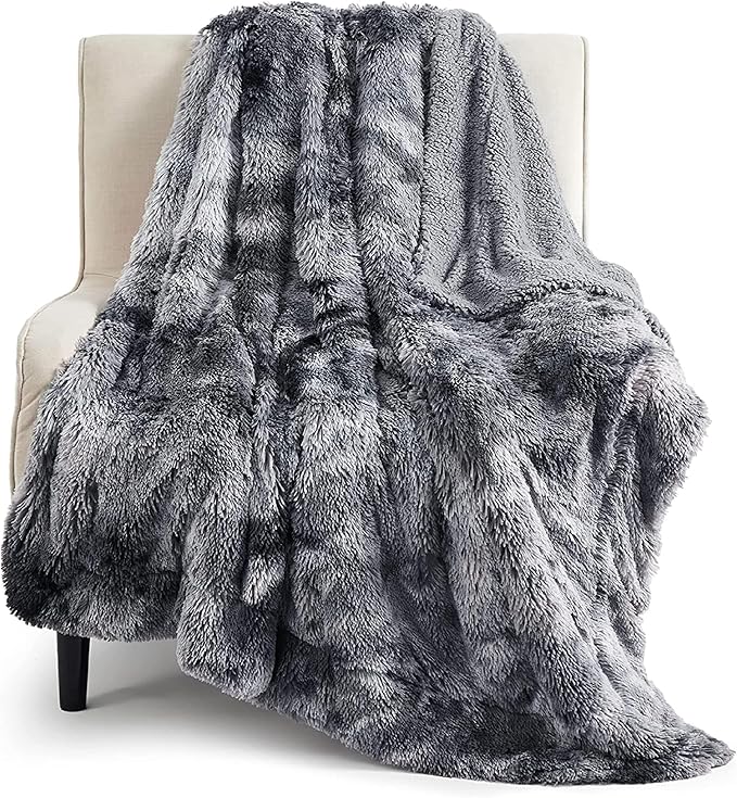 Bedsure Fluffy Throw Blanket Gifts for Women Men, Soft Fleece Sherpa Cozy Fuzzy Plush Warm Minky Thick Faux Fur Throw for Couch, Bed, Home Living Room Decor Bedroom Blanket Gifts for Mom Dad, Grey