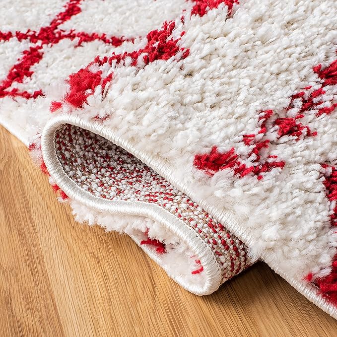 SAFAVIEH Arizona Shag Collection Area Rug - 6'7" x 9'2", Ivory & Red, Moroccan Design, Non-Shedding & Easy Care, 1.6-inch Thick Ideal for High Traffic Areas in Living Room, Bedroom (ASG741P)