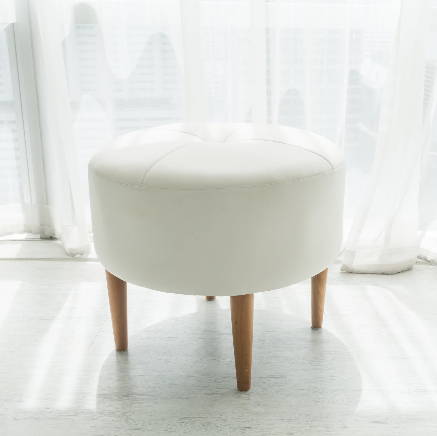 Accent Stools & Ottomans