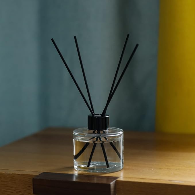 4PCS Fragrance Glass Diffuser Bottles, Refillable Diffuser Bottles with 20pcs Reeds Sticks & Black Caps & Funnel, Diffuser Jars for Home Oil Fragrance Decoration Girl Women Gift (200ML)