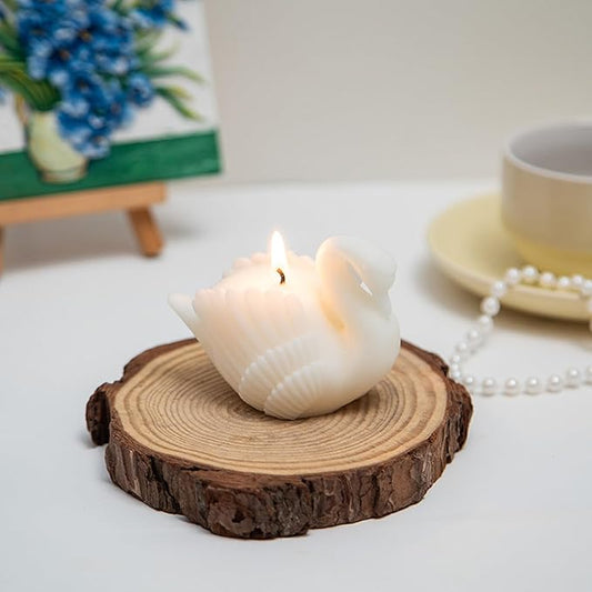 Swan Shaped Scented Candle,80G Cute Goose Animal Aesthetics Aroma Soy Wax Decorative Candle for Table Photo Prop Birthday Gift,Prefect for Meditation Stress Relief Mood