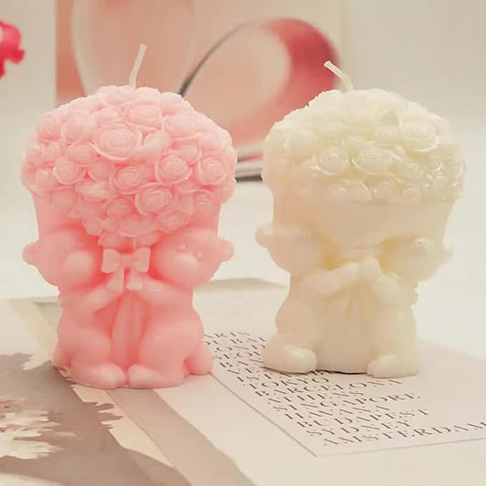 Engraved Bear Holding Rose Flower Cluster Scented Candle,80G Aesthetic Handmade Soy Wax Aroma Decorative Art Candle for Table Photo Prop Wedding Birthday,Prefect Gift for Meditation Stress (Pink)