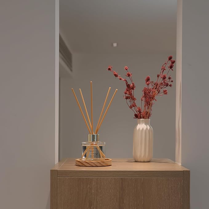 100ml Scent Diffuser with 6 Fiber Sticks, 3.5 oz Reed Diffuser Set Aromatherapy Fragrance Diffusers Air Fresheners for Home Bedroom Bathroom (Orange)