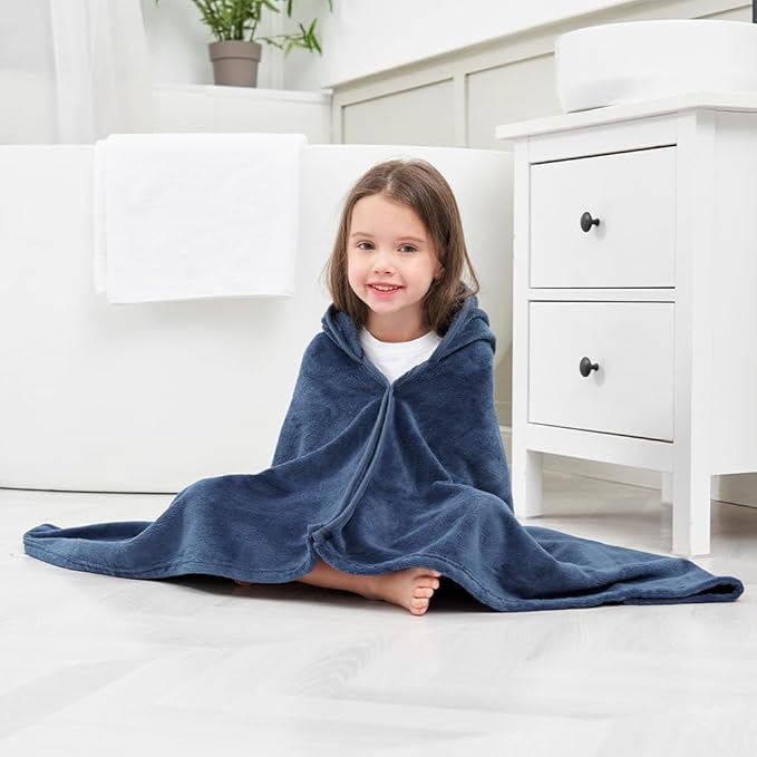 Hiturbo 2Pcs Kids Fleece Hooded Towel: Soft Plush Warm Blanket - 50"x30" Pool Beach Bath Swim Towel Wrap for 3-12 Yrs (Navy+Blue)