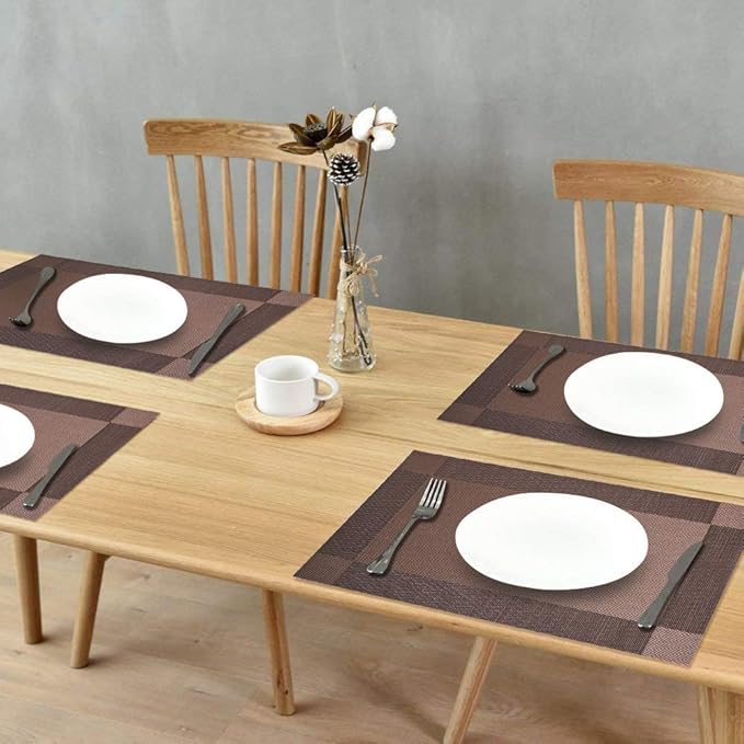 GIVERARE Placemats Set of 4, Heat-Resistant Woven Vinyl Placemat, Non-Slip Washable PVC Table Mat, Easy to Clean Premium Plastic Mats for Dining, Kitchen Table (Brown)