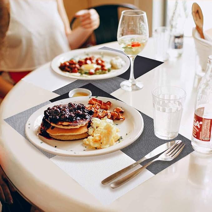 GIVERARE Placemats Set of 4, Heat-Resistant Woven Vinyl Placemat, Non-Slip Washable PVC Table Mat, Easy to Clean Premium Plastic Mats for Dining, Kitchen Table (Black+White)