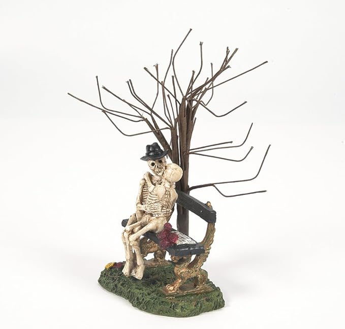 Department 56 Resin Halloween Accessories for Village Collections Kiss of Death Figurine, 5.71-Inch, Multicolor