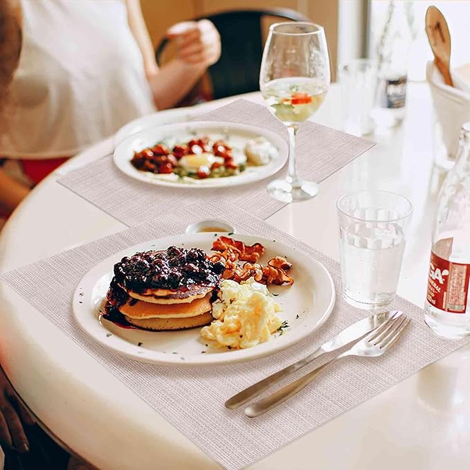 GIVERARE Placemats Set of 4, Heat-Resistant Woven Vinyl Placemat 12x18in, Non-Slip Washable PVC Table Mat, Easy to Clean Premium Plastic Mats for Dining, Kitchen Table (Beige)