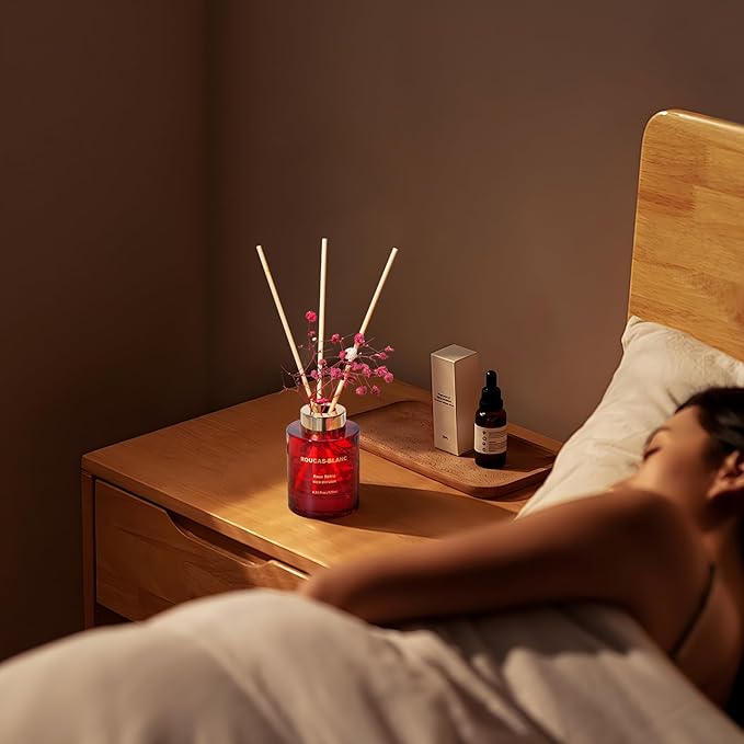 ROUCAS BLANC Reed Diffuser Set with Preserved Flowers, Rose Honey Scented Diffuser with Sticks, Room Decor & Bathroom Decor, Aromatherapy Home Fragrance Diffuser Non-Toxic Gift Set(Rose Rétro)