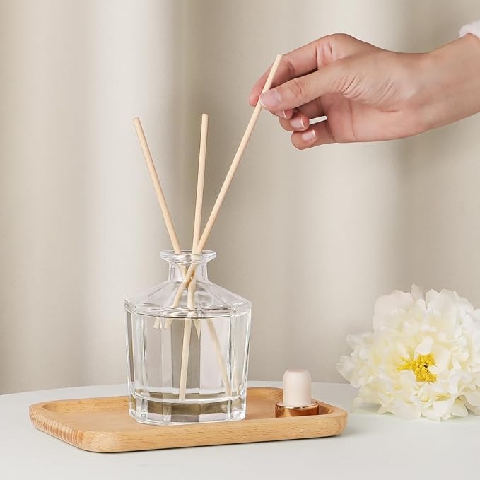 L'odeur Vill Reed Diffuser, 8.5 Oz(250ml) Gardenia Bathroom Diffuser with 10 Sticks, Scented Diffuser Home Fragrance Essential Oil Reed Diffuser Set for Home Large Rooms Bathroom Shelf Decor