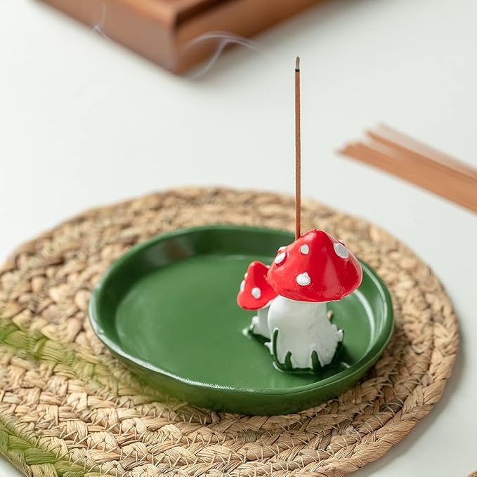 Cute Mushroom Incense Holder with 30 Incense Sticks, Handmade Resin Burner, Nature Theme Incense Tray, Adorable Home Decoration Accessories(Green)