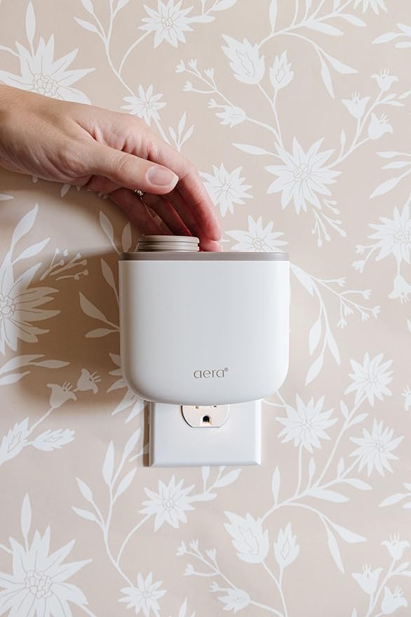 Aera Mini Vanilla - Essential Oil for Home - Enveloped in Comfort Fragrance - Notes of Vanilla, Tonka and Bourbon - Scent Refill - Capsule Size Works with Mini Diffuser