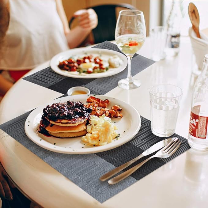 GIVERARE Placemats Set of 4, Heat-Resistant Woven Vinyl Placemat, Non-Slip Washable PVC Table Mat, Easy to Clean Premium Plastic Mats for Dining, Kitchen Table (Black+Gray)