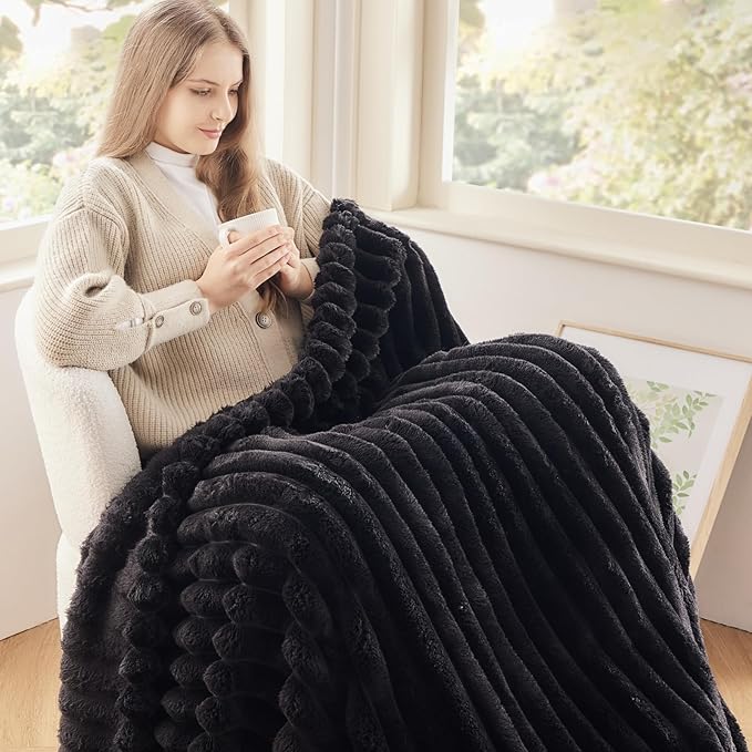 NEWCOSPLAY Super Soft Twin Blanket Black Premium Silky Flannel Fleece 3D Ribbed Jacquard Lightweight Bed Blanket All Season Use (Black Ribbed, Twin(60"x80"))